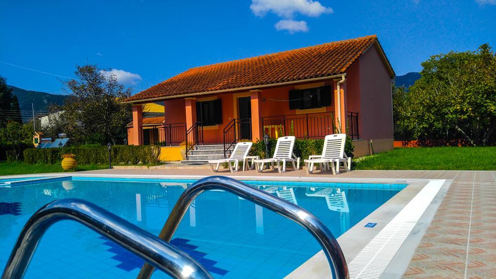 Gregory-Vassilis Apartments 다시아 외부 사진